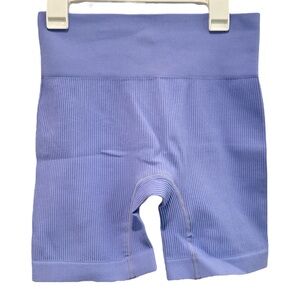 Lilac workout gym biker shorts women’s medium